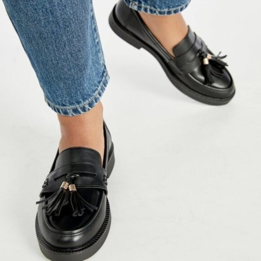 Justfab Georgie Black Vegan Leather Tassel Embellished Kiltie Style Loafers sz 8